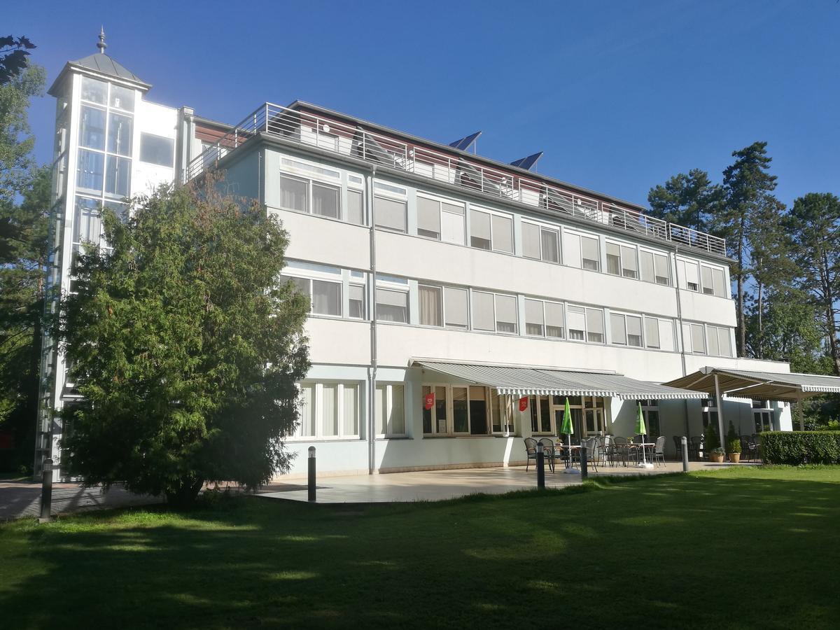 Otp Hotel ブダペスト エクステリア 写真